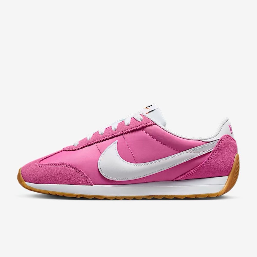 Nike WMNS Pacific
Playful Pink/Gum Light
Brown/Safety Orange/White
HM4771-602 - Picture 2 of 16